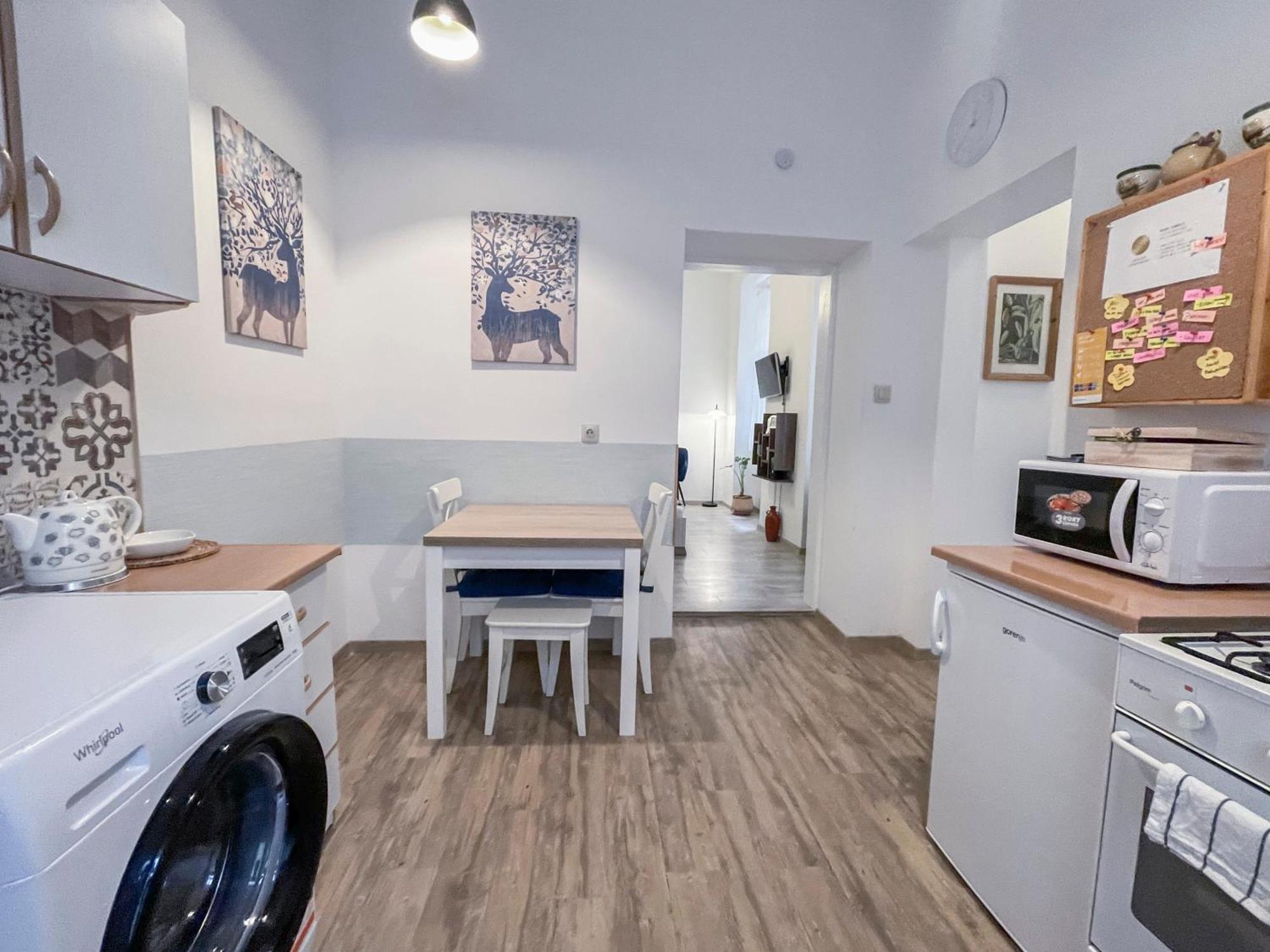 Free Parking, Downtown Apartment Near New York Cafe Budapest Kültér fotó