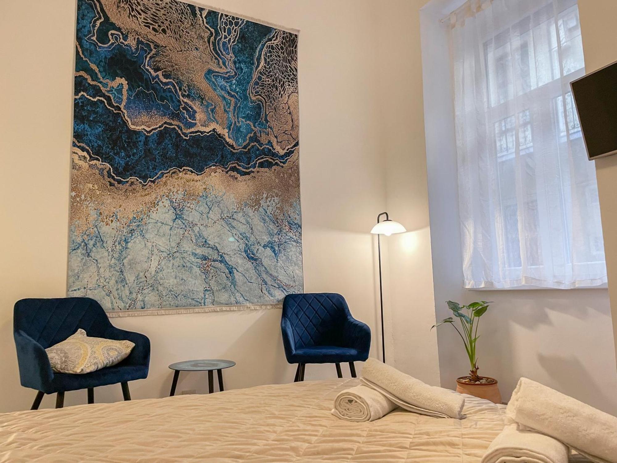 Free Parking, Downtown Apartment Near New York Cafe Budapest Kültér fotó