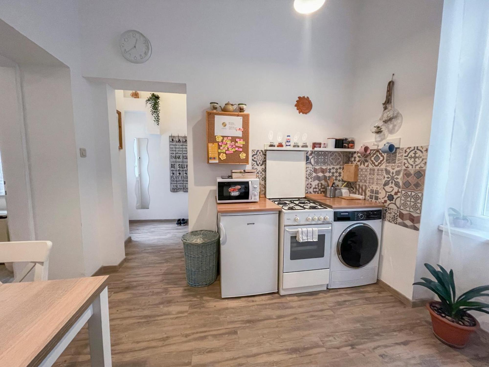 Free Parking, Downtown Apartment Near New York Cafe Budapest Kültér fotó
