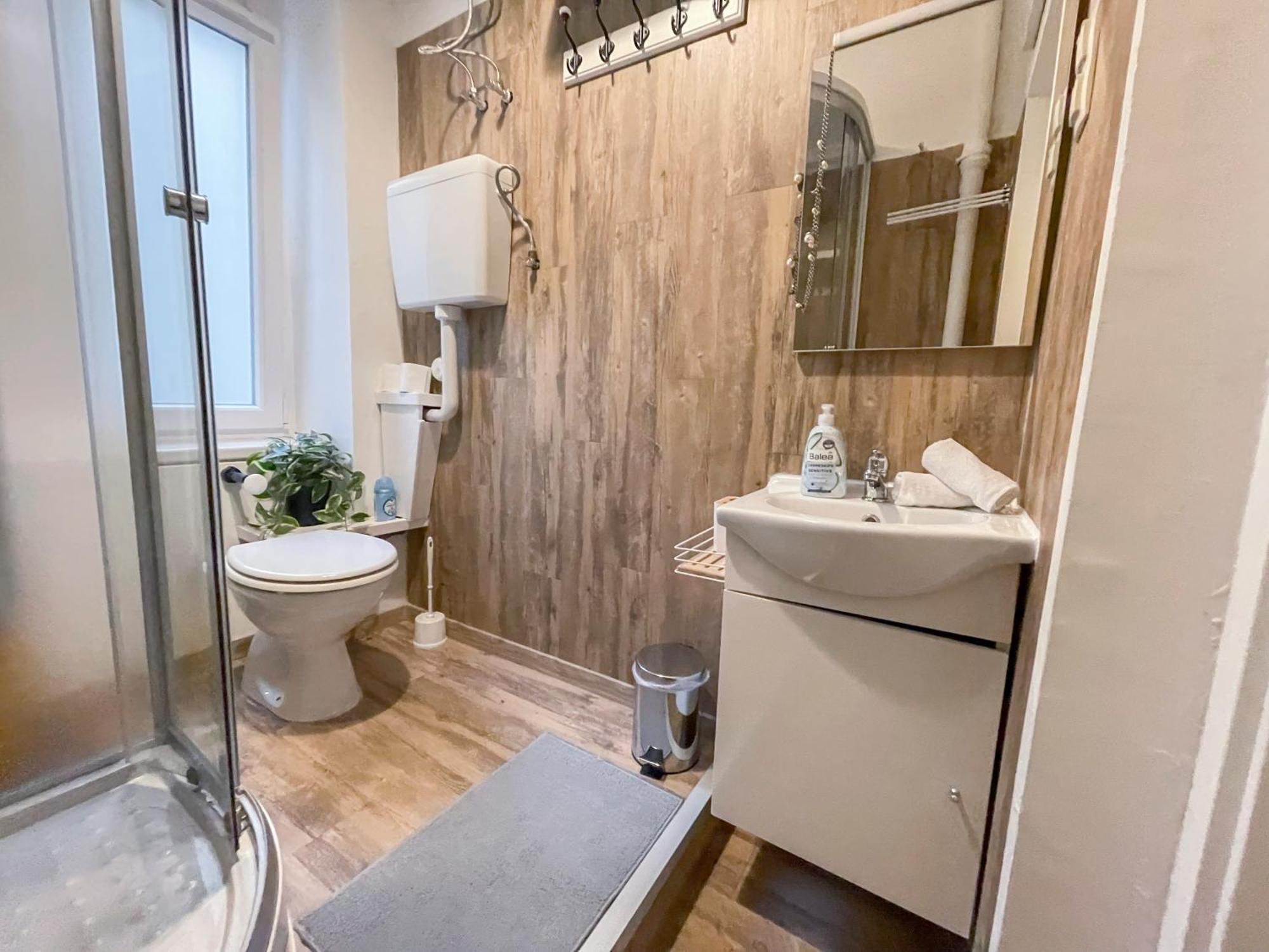 Free Parking, Downtown Apartment Near New York Cafe Budapest Kültér fotó